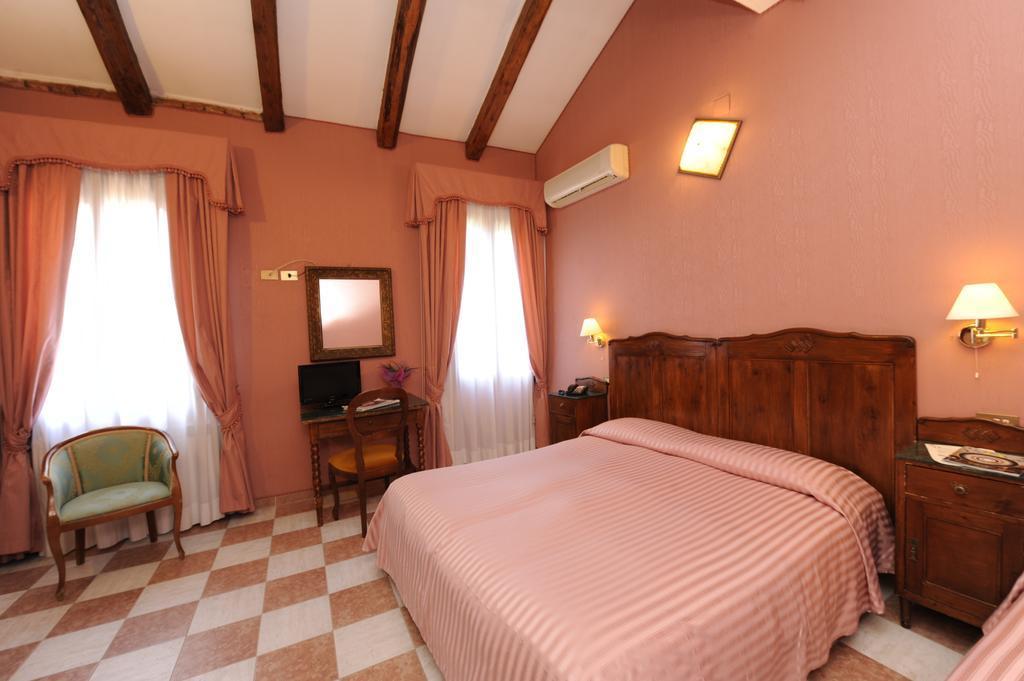 Hotel Villa Rosa เวนิส ภายนอก รูปภาพ